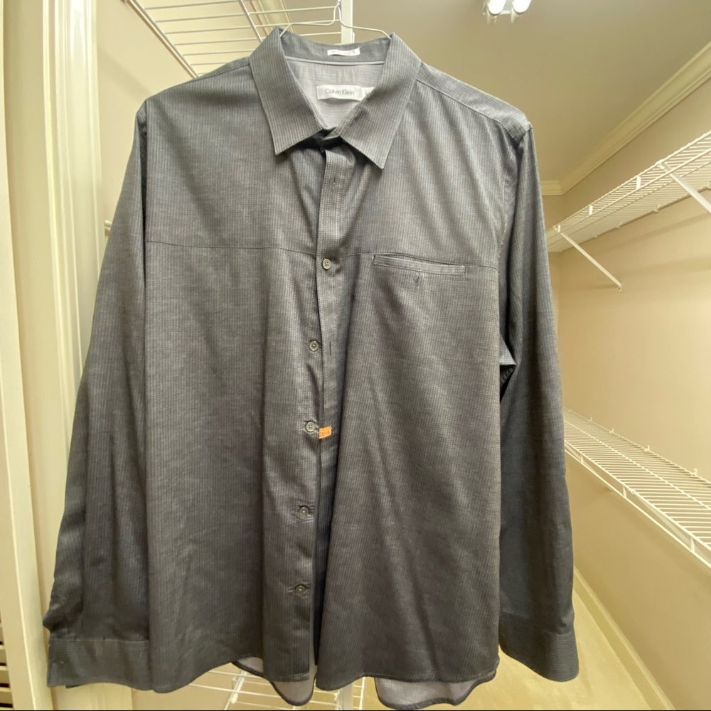 Calvin Klein extra-soft stretch cotton polkadot long sleeve button down shirt
